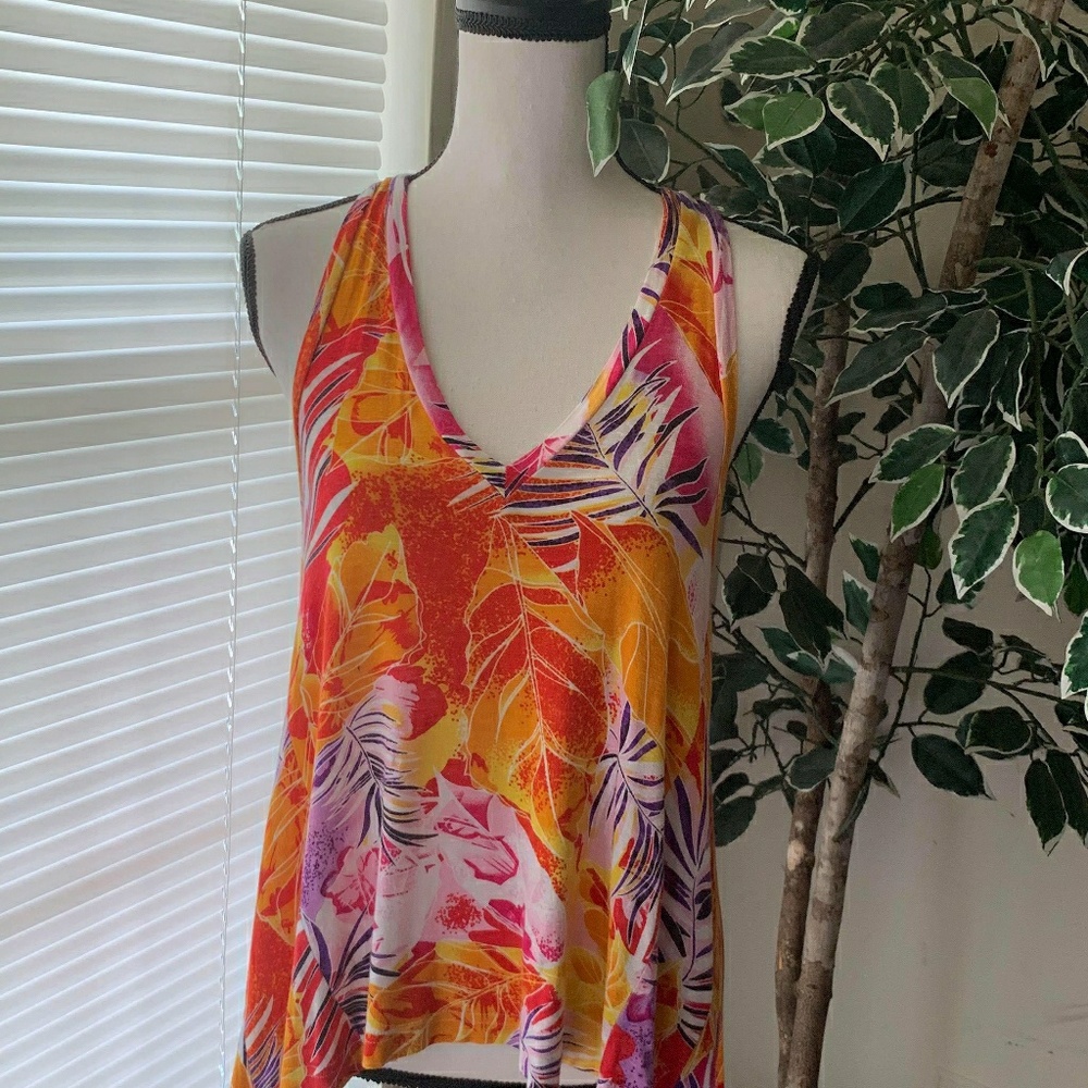 Wet Seal Flowy V Neck Tank Top